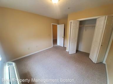 Main picture of 393 N Main St