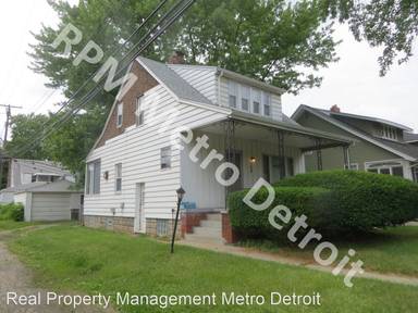 Main picture of 324 S Pleasant St