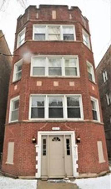 Main picture of 8017 S Phillips Ave