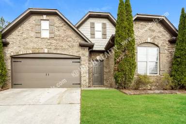 Main picture of 3010 Washington Cir