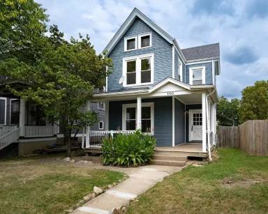 Main picture of 150 E Mitchell Ave