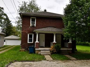 Main picture of 696 Gaylord Ave