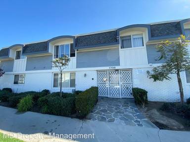 Main picture of 1720 Newport Ave