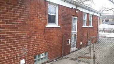 Main picture of 18086 Dequindre St