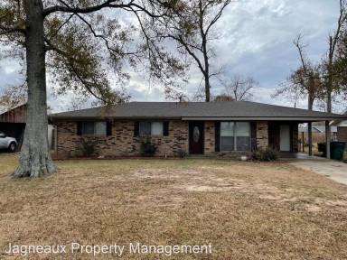 Main picture of 2404 Roxton St