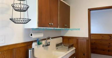 Main picture of 4555 Garnet St