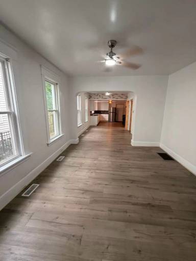 Main picture of 722 E 7th St