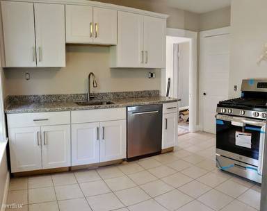 Main picture of 10 Mortimer Pl