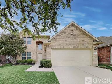Main picture of 2213 Oak Circle Dr N