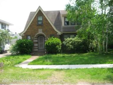 Main picture of 117 Eau Claire Blvd