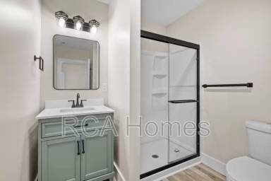 Main picture of 1436 S New Jersey St