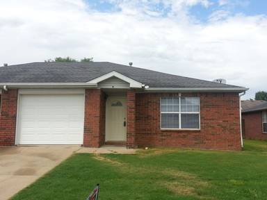 Main picture of 11 Holly Dr