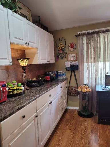 Main picture of 107 Ash St