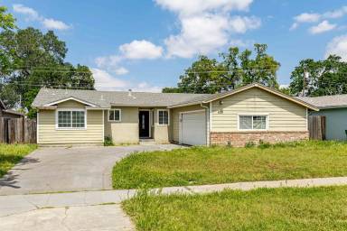 Main picture of 631 Morada Ln