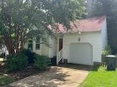 Main picture of 949 Pheasant Run