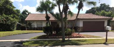 Main picture of 1340 NW 93rd Ter