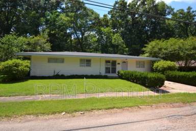 Main picture of 5235 Pine St