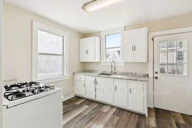 Main picture of 4202 5th St