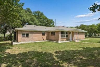 Main picture of 1212 W Murphy Rd