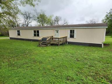 Main picture of 302 W Levy Ave