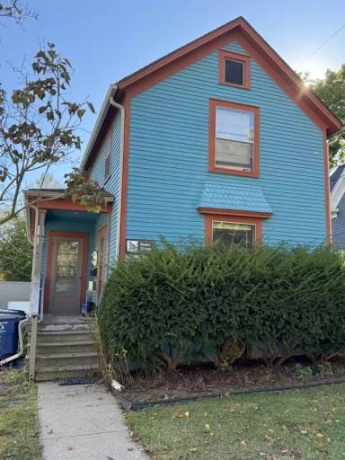 Main picture of 605 W Washington St