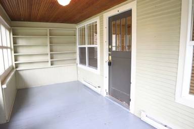 Main picture of 631 S Sherwood St