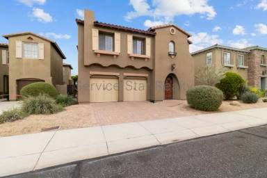Main picture of 3724 E Robin Ln