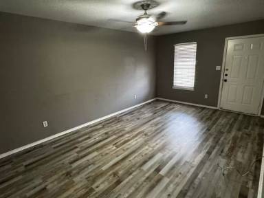 Main picture of 501 Steven St