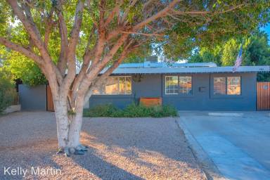 Main picture of 3111 E Osborn Rd