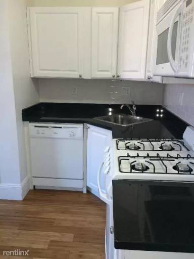 Main picture of 64 Hemenway St