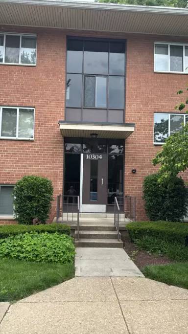 Main picture of 10304 Rockville Pike
