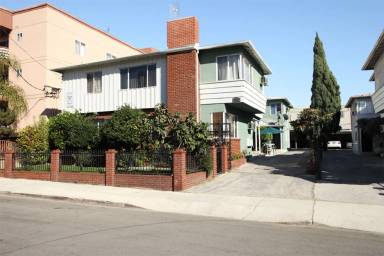 Main picture of 1746 N Mariposa Ave