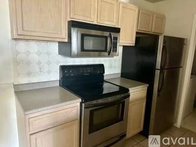 Main picture of 8915 Latrec Ave