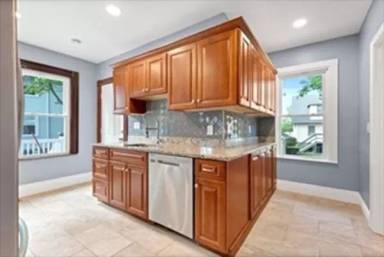 Main picture of 66 Franklin St