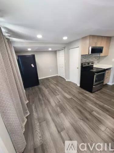 Main picture of 303 Center Ave