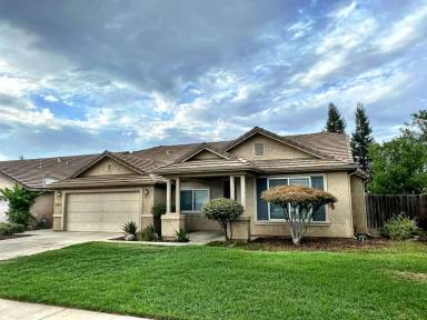 Main picture of 636 W James Ct