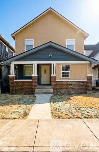 Main picture of 941 W 26th St