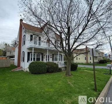 Main picture of 527 Washington St