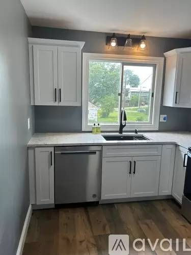 Main picture of 529 Oakland Blvd