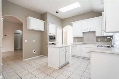 Main picture of 2453 Cimmaron Dr
