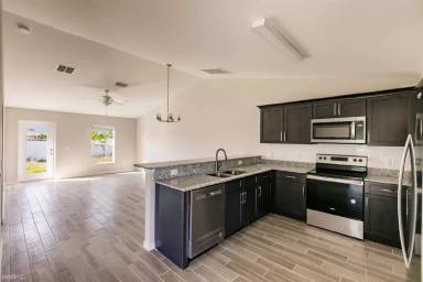 Main picture of 1830 Diplomat Pkwy W