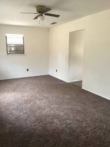 Main picture of 526 10th Ave S