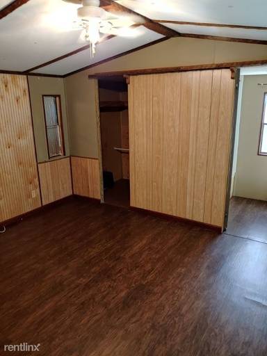 Main picture of 228 W Maddox Ave