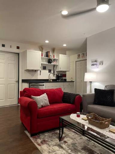 Main picture of 3 Lincoln Ave W