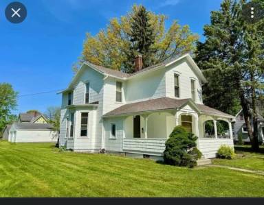 Main picture of 208 N Henry St