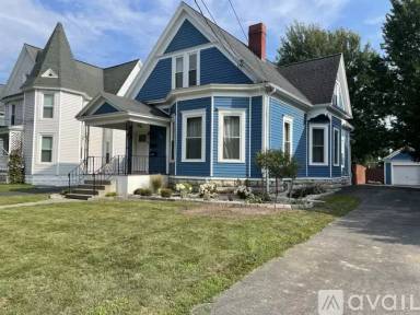 Main picture of 128 Park Ave