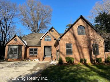 Main picture of 2044 Sharon Ln