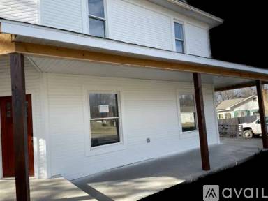 Main picture of 804 N Mount Olive St