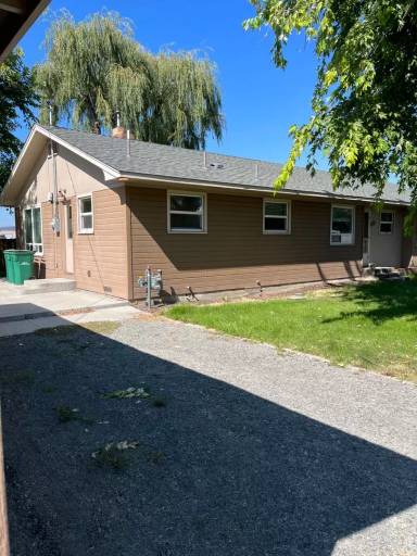 Main picture of 2344 Nile St