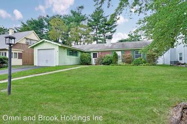 Main picture of 9 Snowflower Ln